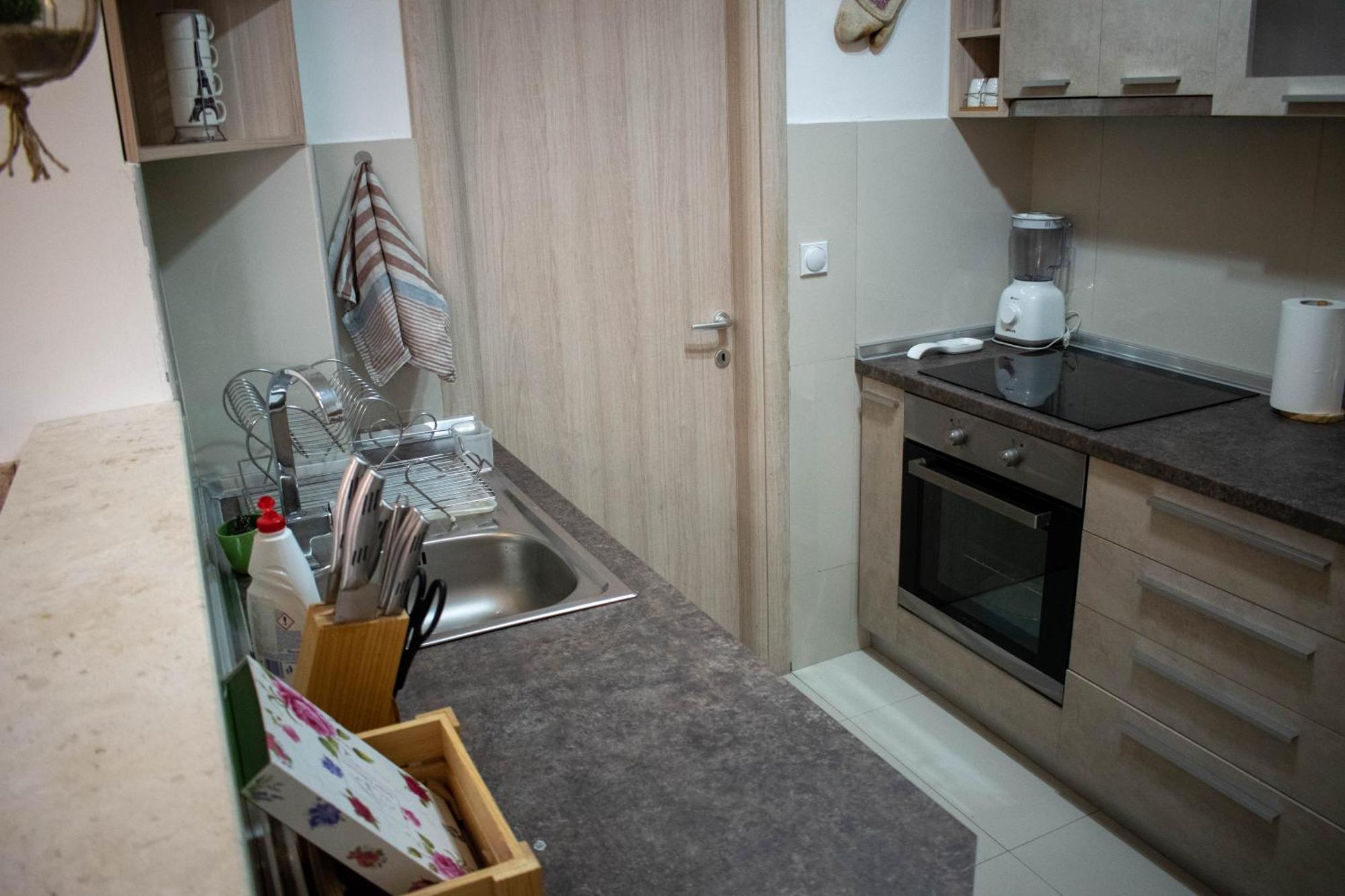 B&M Apartment บิโตลา ภายนอก รูปภาพ