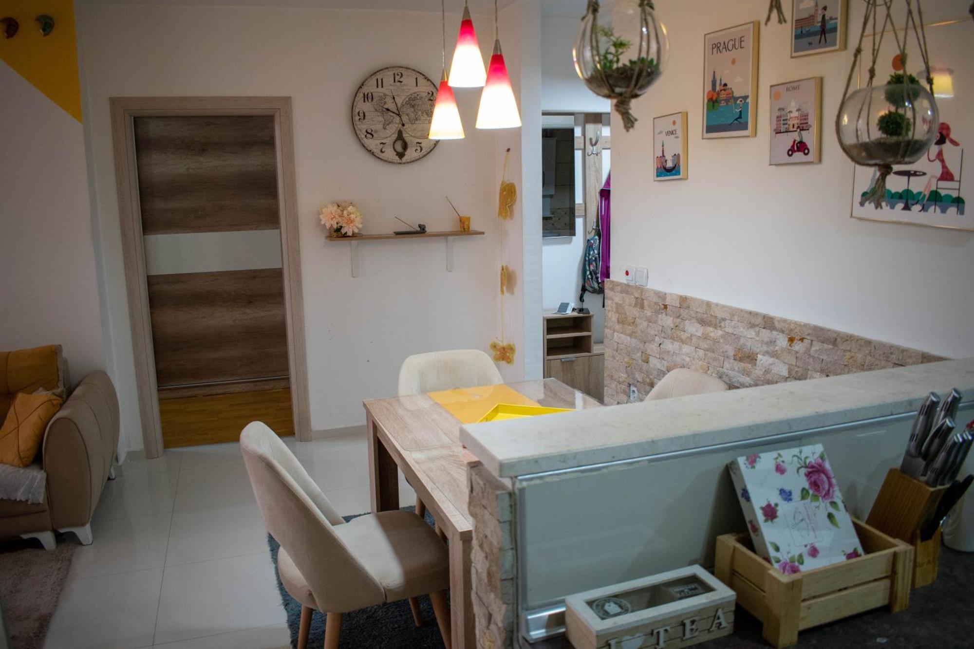 B&M Apartment บิโตลา ภายนอก รูปภาพ